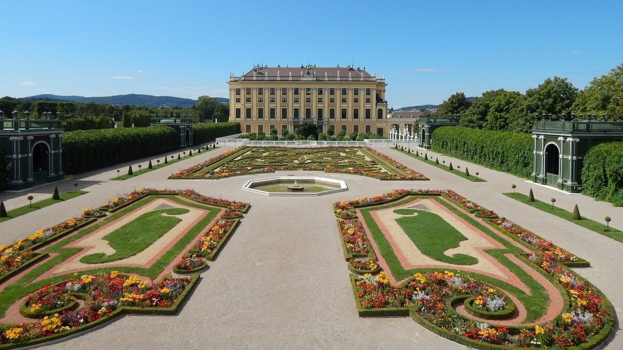 Dvorec Schönbrunn